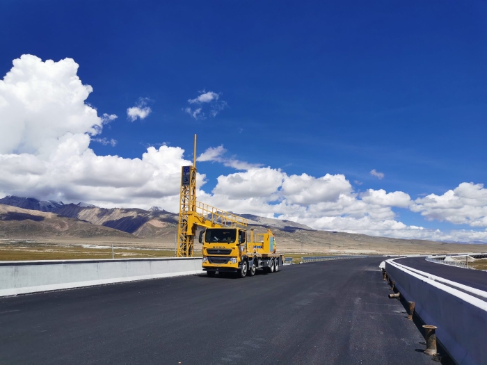 k豆钱包桥梁检测车助力雅安高快检建