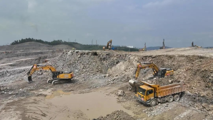 2819ed8c3fd9468f8d717de9727bef81