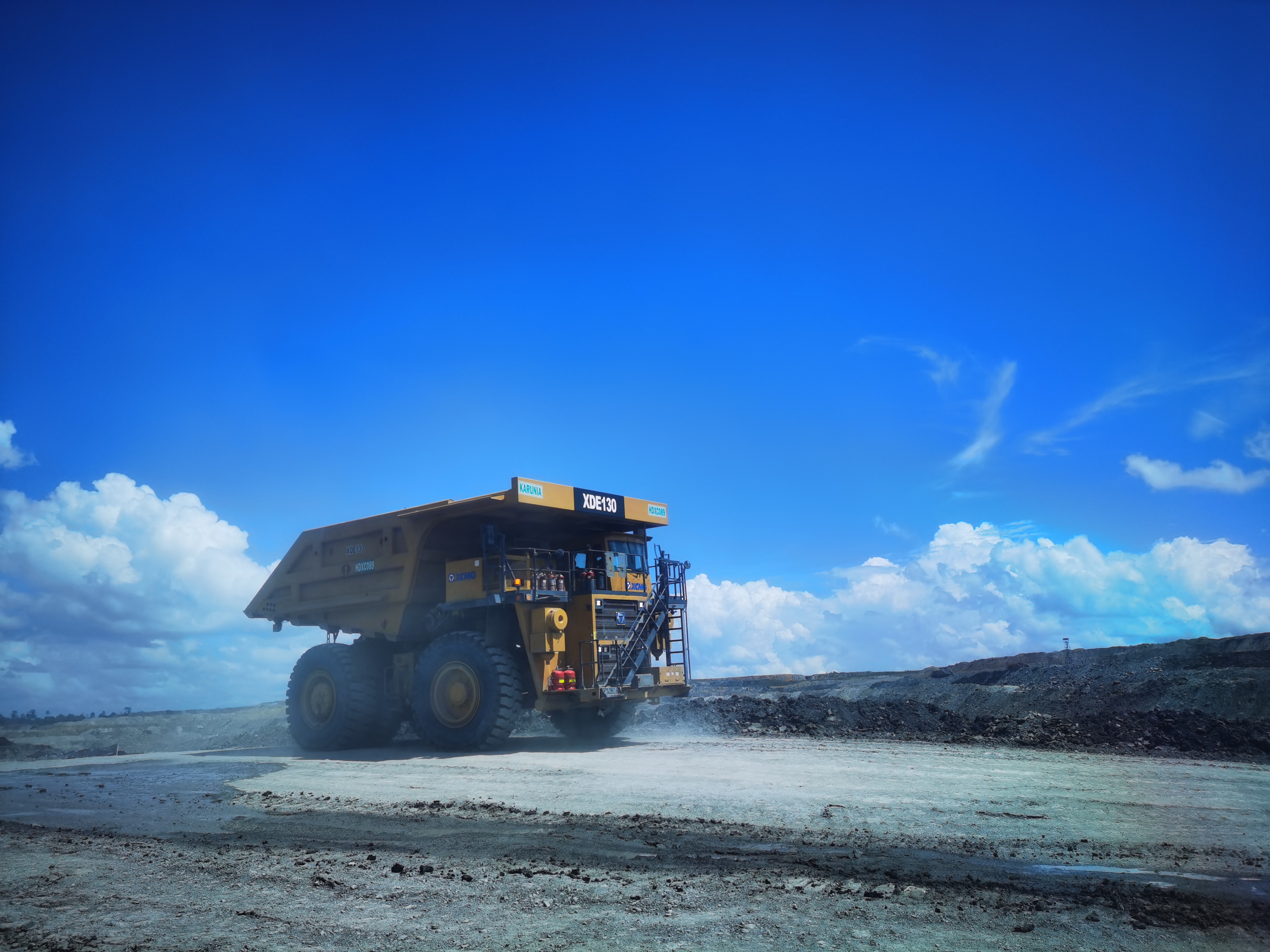 矿业报国，效能传奇！k豆钱包矿山机械100台+扎根高原