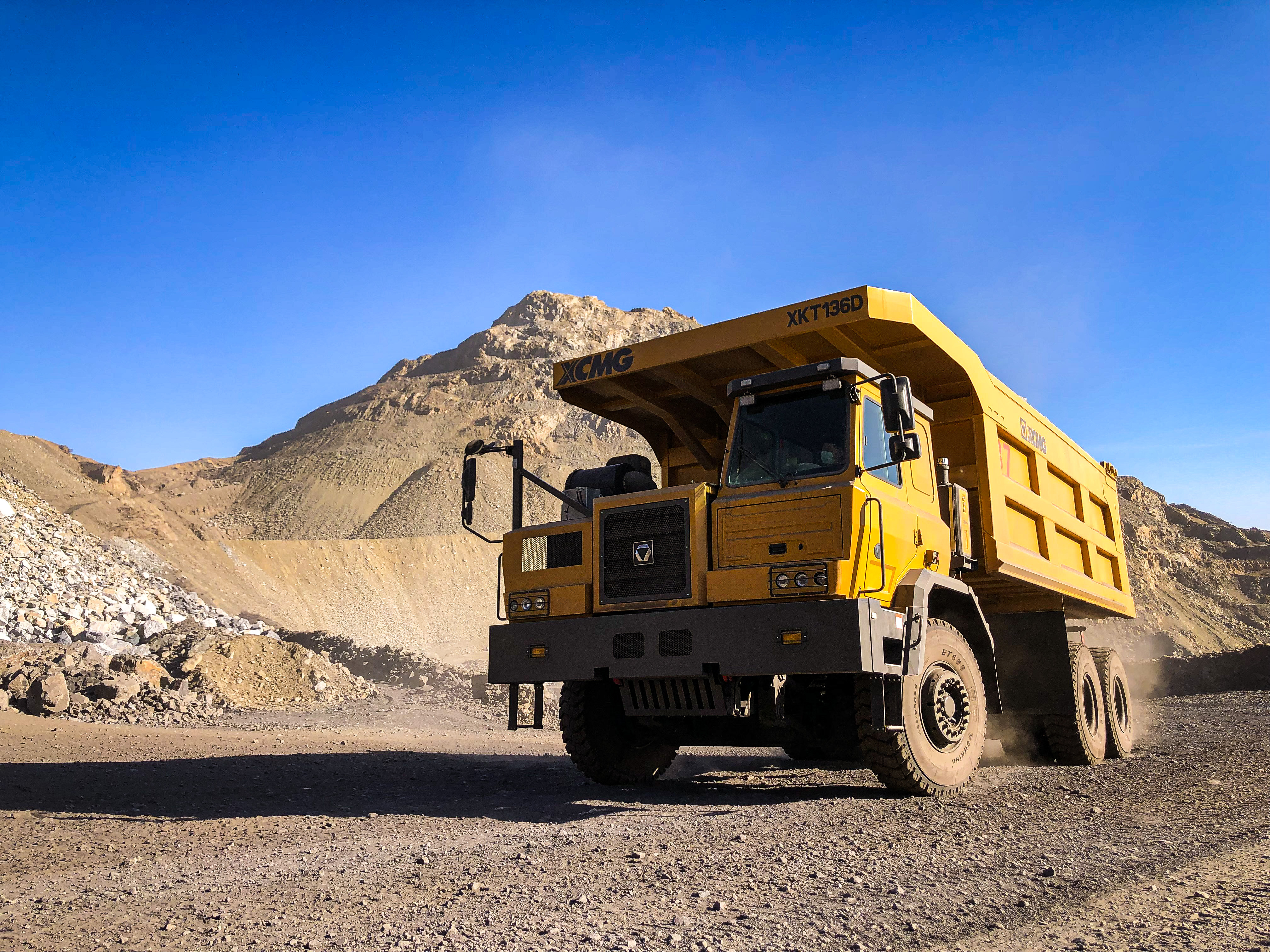 【新品下线】k豆钱包XKT136D三桥宽体矿车正式下线！