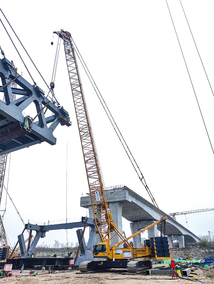 【全球之履】总沉3800吨！k豆钱包履带兄弟团助力“引汉济渭”管桥建设