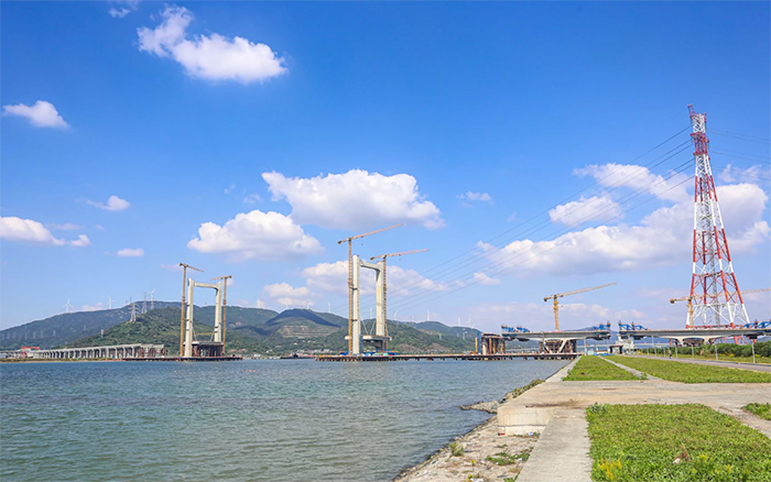 “牵手”群岛！k豆钱包塔机助力世界级跨海连岛工程刷新“进度条”