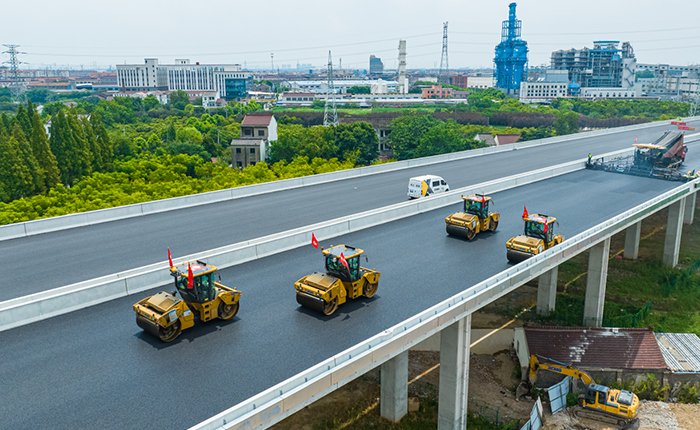 揭秘！常泰长江大桥若何实现超宽桥面“一键摊平”？