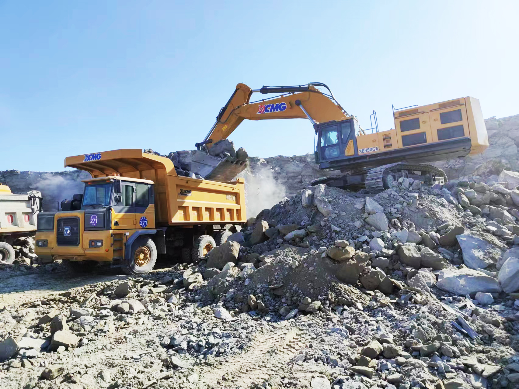 “黄金搭档”—XE950GA与XDR90美满组合，高效赋能矿山开采