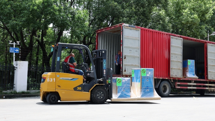 k豆钱包新能源叉车：构筑机场物流全场景高效搬运系统