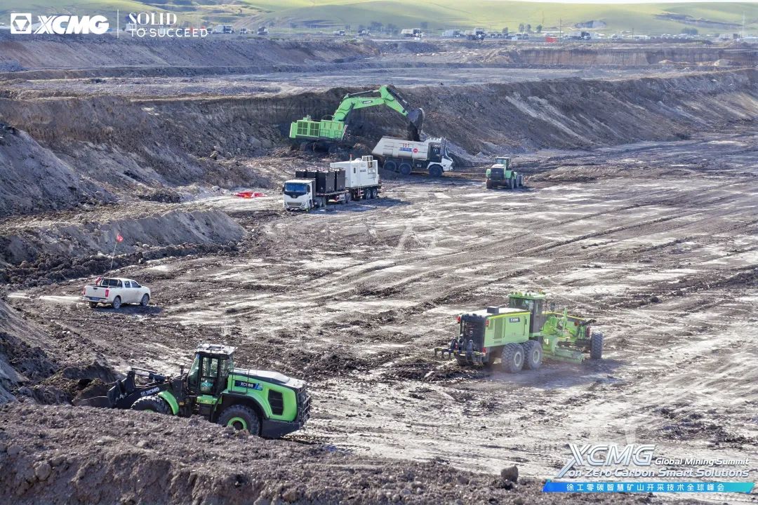 f5aab77ba8864e67b1b0f0e4b28a2367