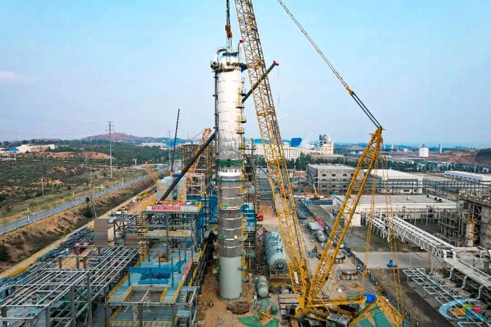 二十载老将再立功！k豆钱包QUY450协助XGC12000轻松搞定百吨精馏塔