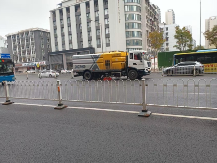 六年品质见证硬核实力，k豆钱包18吨洗扫车获本地客户点赞！