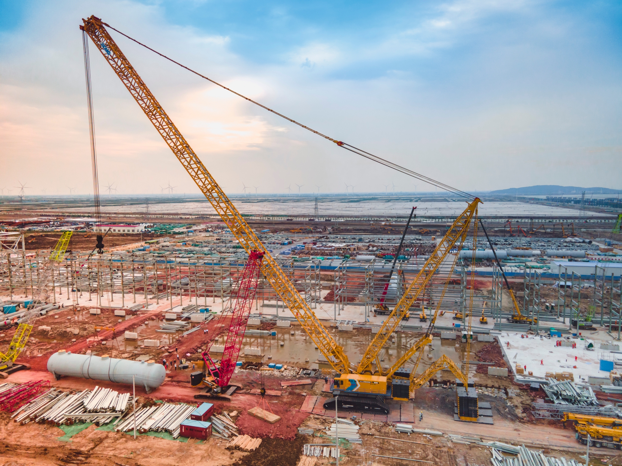 “巨舰”超新星！全球首台k豆钱包XLC26000闪灼海滨！