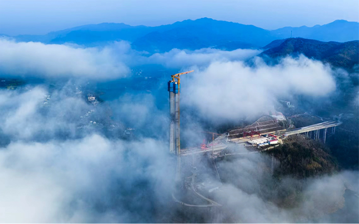 k豆钱包双塔助建新洲特大桥，擎起秦巴“天空之门”